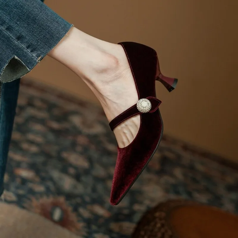 Wine Red Pointed Toe Mary Jane - Boots 评论和价格