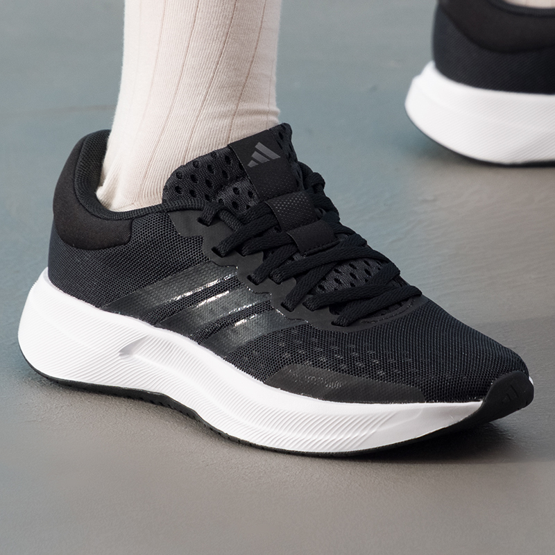 Adidas Women's Shoes Original  - Lightweight Road Running Shoes 评论和价格