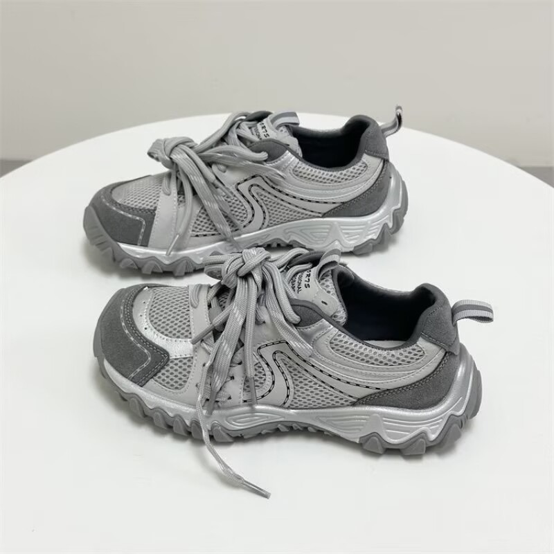 2026 Women Retro Hiking Style  - Heels 评论和价格